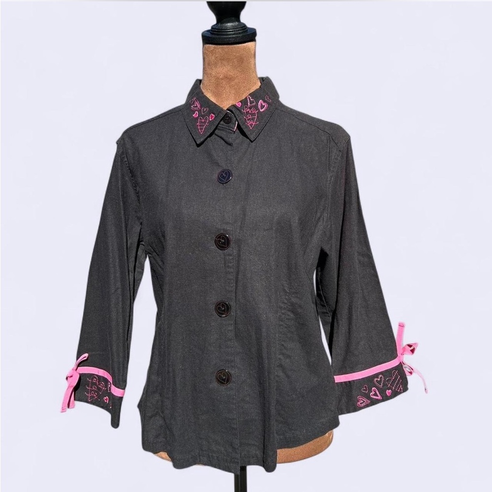 Mureli Black Button Up Linen Blouse w Pink Embroidered Hearts & Buttons